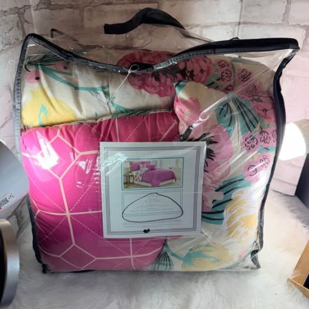 NEW Modern Southern Home Reversible Comforter Full Set Pink Turquoise Floral